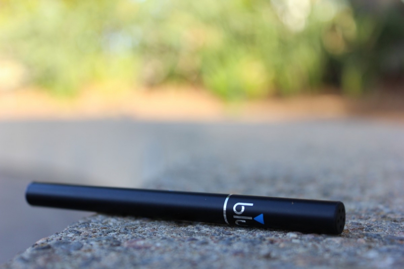 ecommerce-TANNERON-min_e_cigarette_vaping_blu_cigs_blu_electronic_cigarette_tobacco_cigarette_smoke-637061